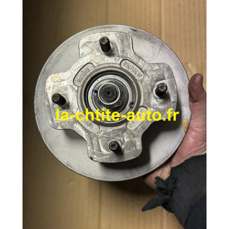 FUSEE DE ROUE ARRIERE COMPLET MICROCAR MGO 6 / DUE 6