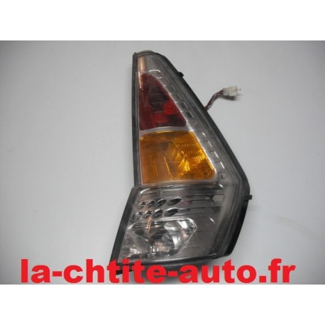 FEUX ARRIERE PASSAGER MGO 