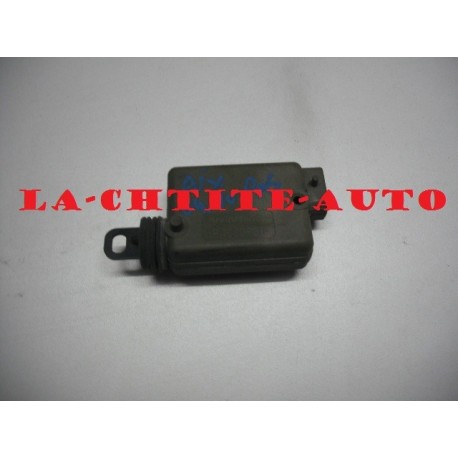 MOTEUR DE CENTRALISATION DE PORTE PASSAGER AIXAM  04/10