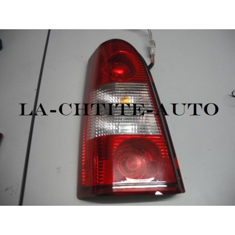 FEUX ARRIERE CHAUFFEUR OPTIMAX /  XTOO R