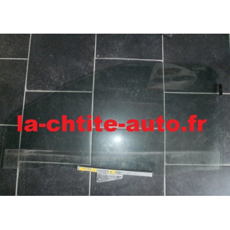 VITRE DE PORTE CHAUFFEUR D OCCASION MICROCAR MGO-M8
