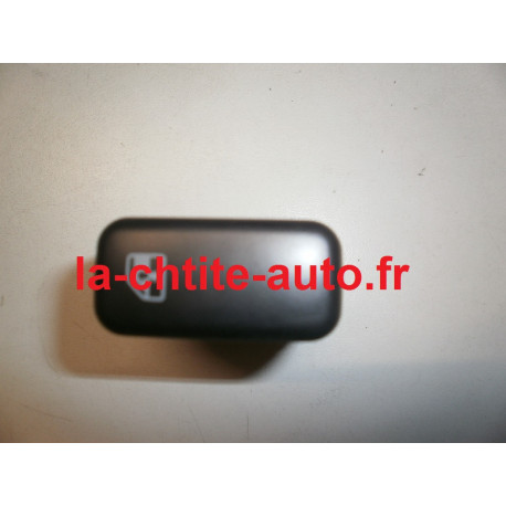 BOUTON LÈVE VITRE AIXAM (2010 à 2019)