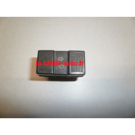 BOUTON LEVE VITRE AIXAM 400.4 ET 500.4 OCCASION